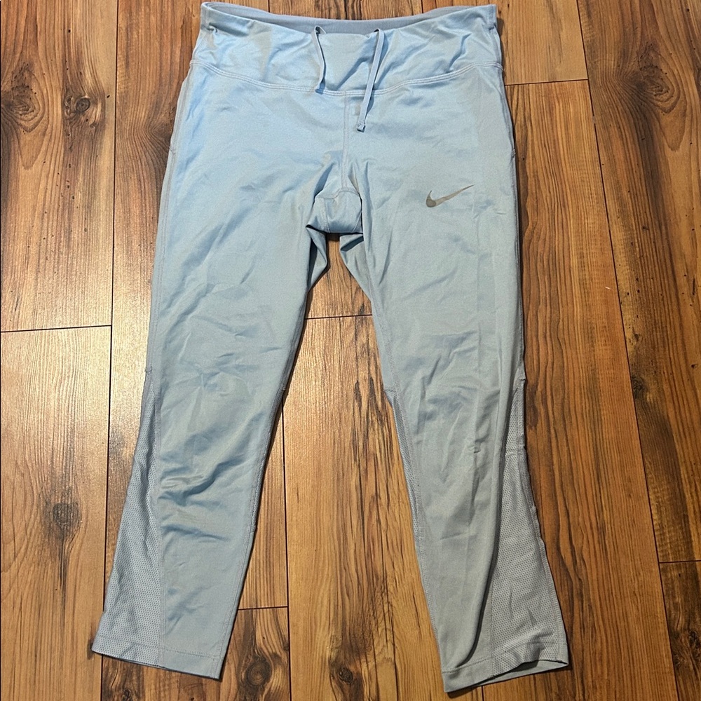 Nike Grey Cropped leggings